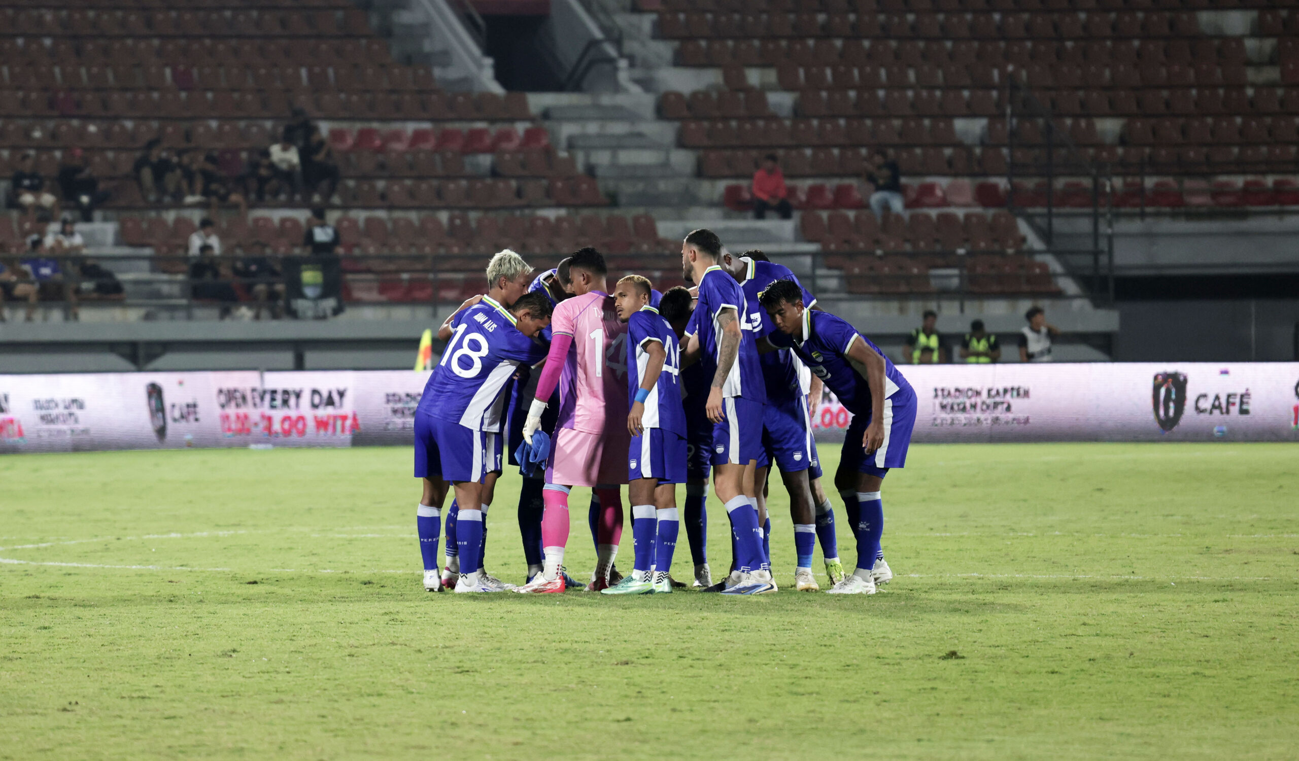Pelatih Persib Fokus Persiapan, Siap Turunkan Semua Pemain Kecuali Sandy Walsh di Dewata Challenge Series