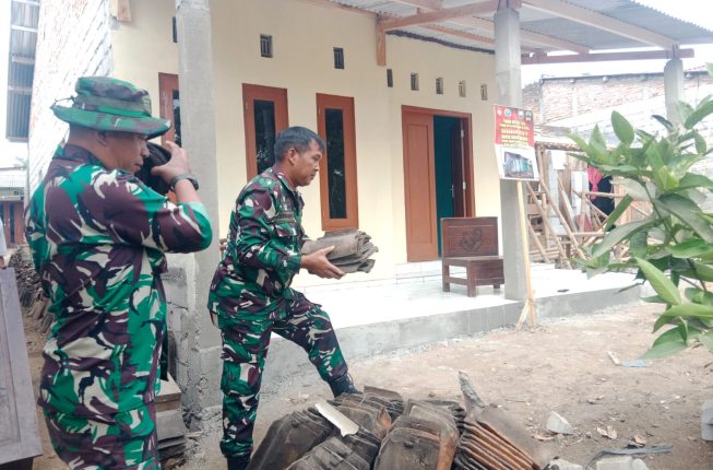 Pembersihan Akhir dan Penataan Sisa Bahan, Rumah Pak Imam Sukayat Semakin Sempurna