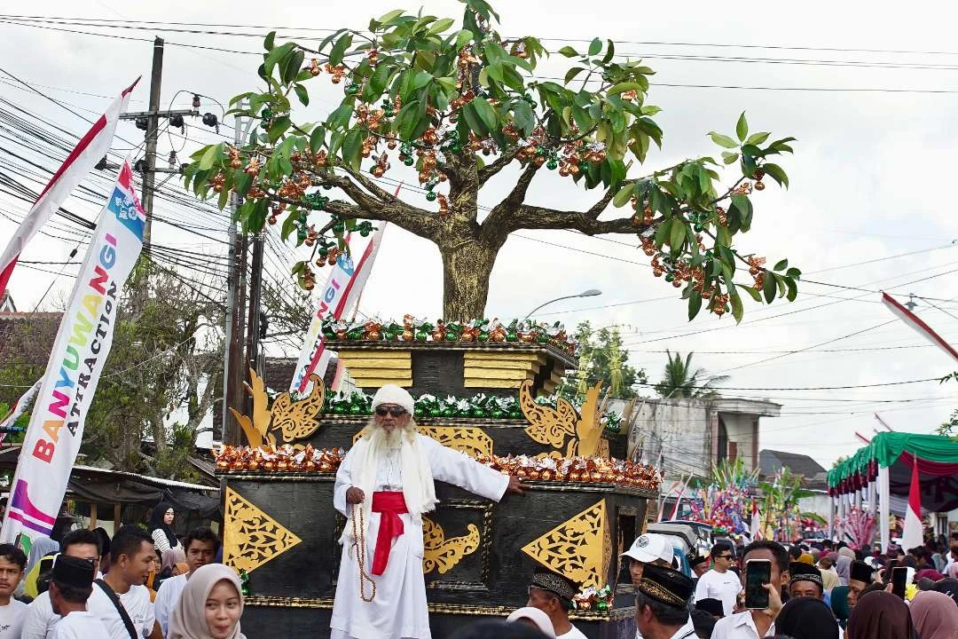 Peringati Maulid Nabi Muhammad, Warga Kembiritan Gelar Tradisi Endog-endogan