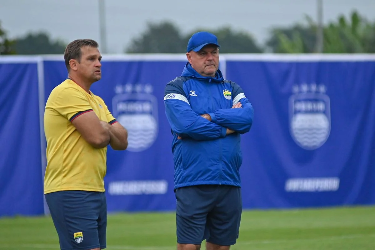 Persib Bandung Miliki 12 Pemain Asing, Pelatih Igor Tolic Cari Solusi Terbaik