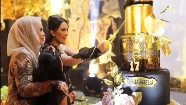 Pesta Ultah Istri Sekda Kalsel Viral Saat Karhutla Melanda, Warganet Kritik Pedas