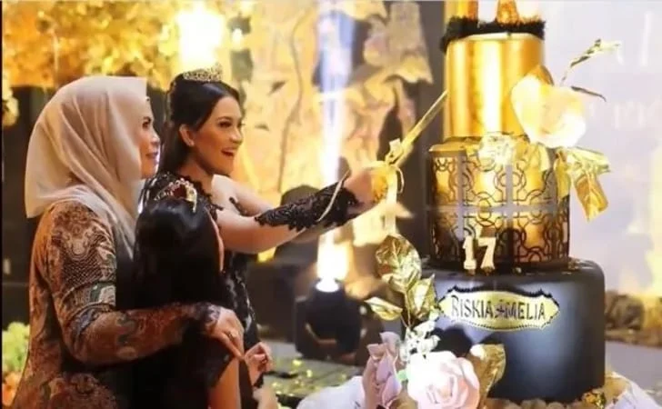 Pesta Ultah Istri Sekda Kalsel Viral Saat Karhutla Melanda, Warganet Kritik Pedas