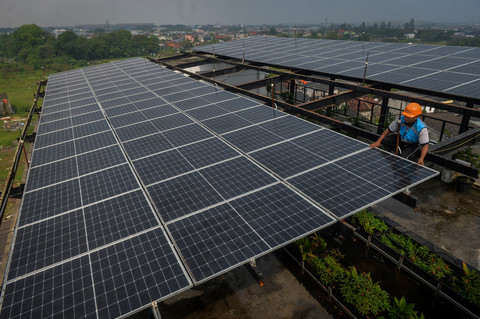 PLTS Atap Terpasang 937,6 MWp hingga Juni 2026, ESDM Bakal Revisi Aturan
