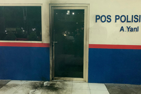 Polisi Selidiki Dugaan Pelemparan Molotov ke Pos Lantas di Surabaya