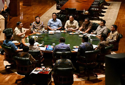 Prabowo Panggil Panglima TNI dan Kepala Staf Bahas Penanganan Karhutla di Kalimantan dan Gempa di NTT