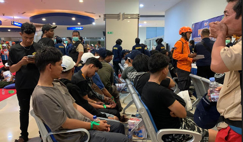 Ratusan Penumpang KM Mutiara Sentosa 2 Tiba di Tanjung Perak
