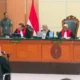 Sidang Kasus Ijazah Jokowi Ditunda, Dokter Tifa Ajukan Praperadilan dan Jokowi Tantang Buktikan Tuduhan