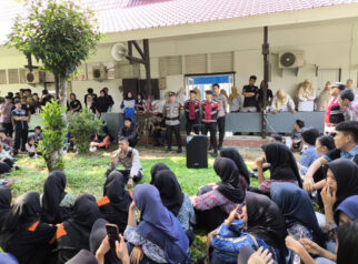 Siswa SMKN 1 Mempawah Hilir Gelar Demo Tuntut Dua Guru yang Viral di Media Sosial