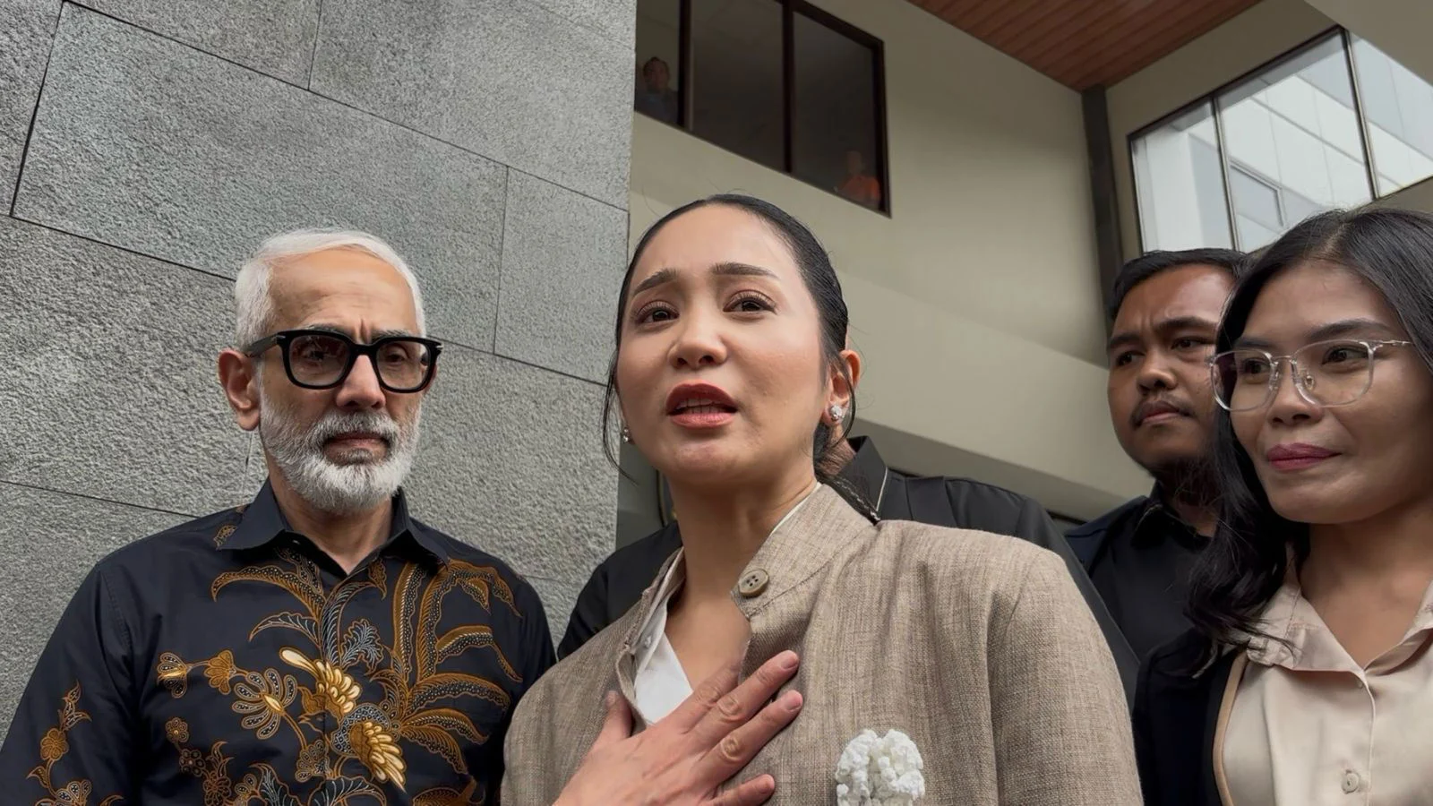 Suami Bunga Zainal Desak Proses Hukum Penipuan Rp 2,6 Miliar Dilanjutkan