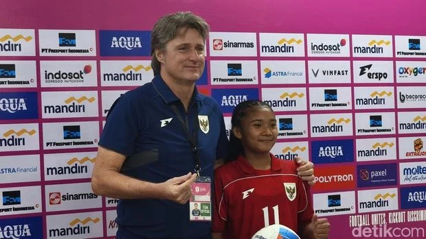 Timo Scheunemann Puji Penampilan Gemilang Garuda Pertiwi Usai Kalahkan Arab Saudi 7-0