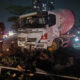 Truk Tabrak Pohon dan Tiang Lampu Jalan Soekarno-Hatta Bandung, Sopir Terjepit