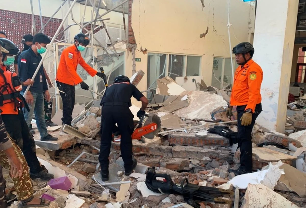 Update Gempa Dahsyat NTT: 53.971 Rumah Warga Rusak