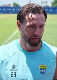 4 Kompetisi Menanti Persib di Musim 2026-2027, Marc Klok Bongkar Plus-Minus yang Bisa Jadi Penentu