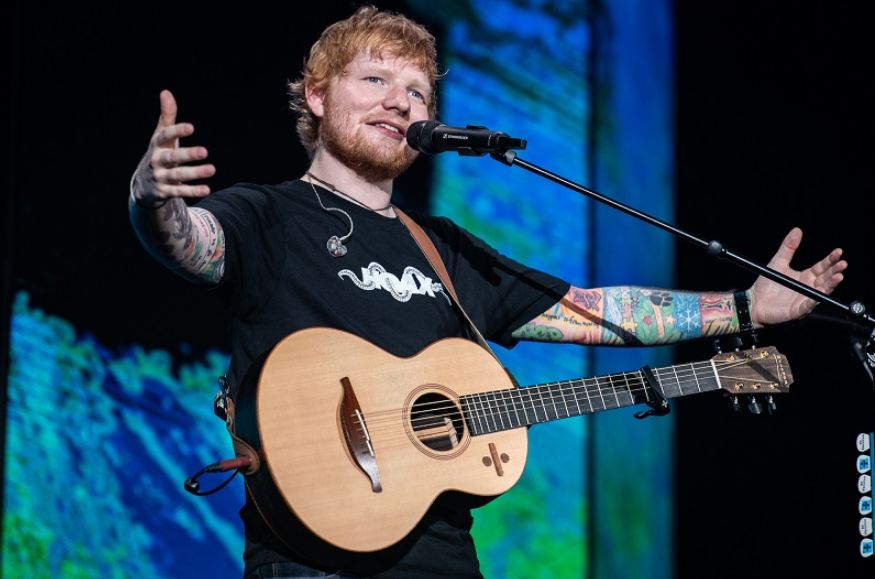 Ed Sheeran Minta Maaf Setelah Depak Macklemore
