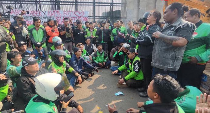 Fakta Pahit di Balik Klaim Prabowo Naikkan Pendapatan Ojol 2 Kali Lipat