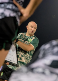 Bukan Cuma Bhayangkara FC, Bernardo Tavares Waspadai 2 Hal Ini Jelang Debut Persebaya di Super League 2026/2027