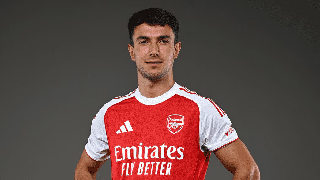 Jelang Deadline Bursa Transfer, Chelsea Incar Martin Zubimendi untuk Gantikan Enzo Fernandez