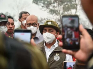 Kemenhut Bekukan Izin 5 Perusahaan PBPH di Kalbar Akibat Karhutla