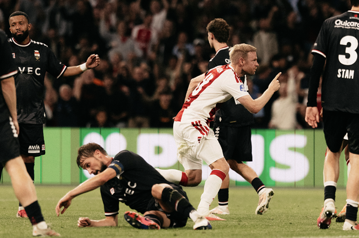 Klasemen Liga Belanda Eredivisie 2026/2027 Setelah Ajax Gilas Willem II 5-1, Dihiasi 2 Pemain Timnas Indonesia