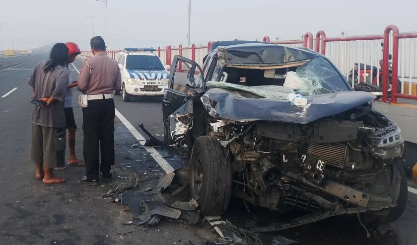 Kondisi Mobil Maung TNI Ringsek dalam Kecelakaan Beruntun di Jembatan Suramadu
