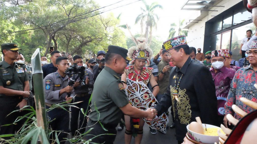KSAD Tegaskan Warga Dayak Bertato Tetap Bisa Jadi Prajurit TNI