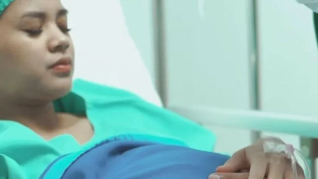 Momen Haru Istri Yono Bakrie Saat Melahirkan, Dikaruniai Anak Perempuan