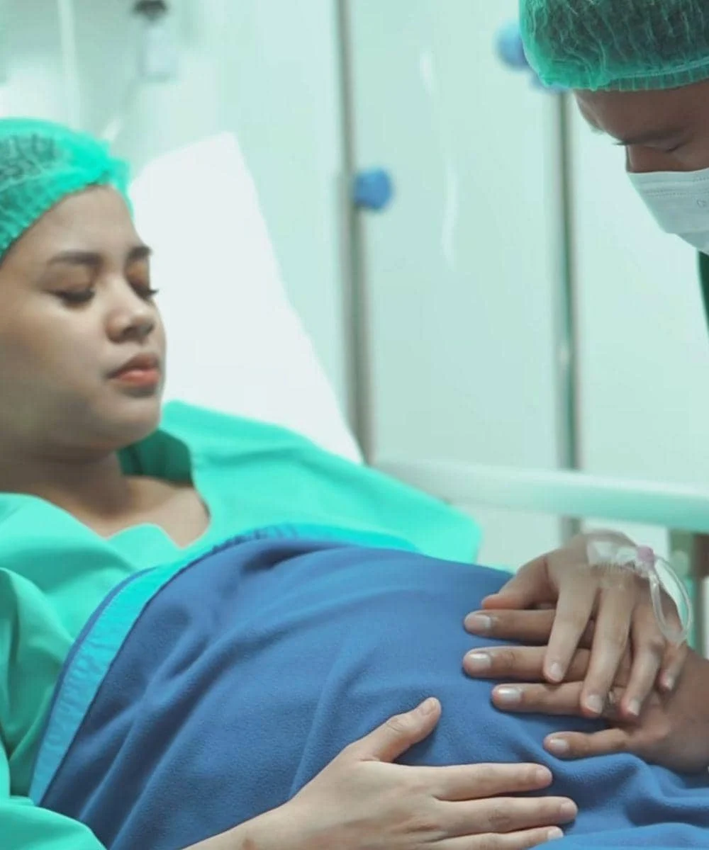 Momen Haru Istri Yono Bakrie Saat Melahirkan, Dikaruniai Anak Perempuan