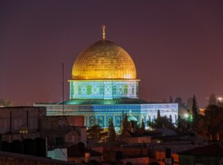 Netanyahu Bersama Warga Israel Terobos Al-Aqsa dan Gelar Doa, Arab Saudi Mengecam