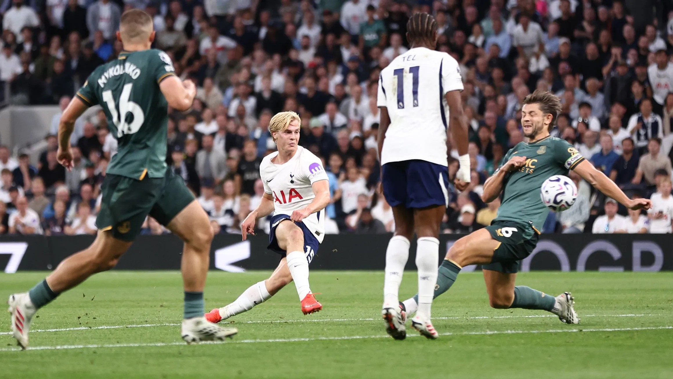 Prediksi Tottenham vs Aston Villa Duel 2 Tim Tanpa Kemenangan di Premier League 202627