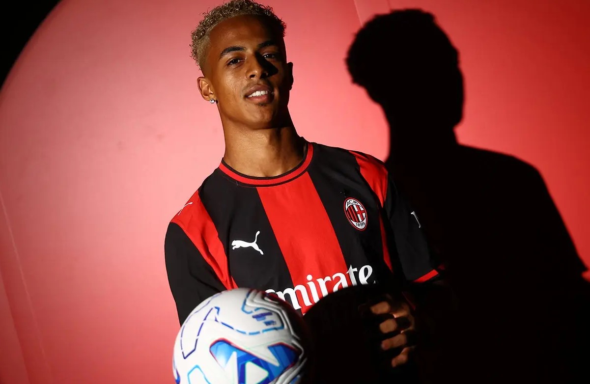 Profil Omari Hutchinson, Pemain Baru AC Milan yang Terinspirasi Kobe Bryant