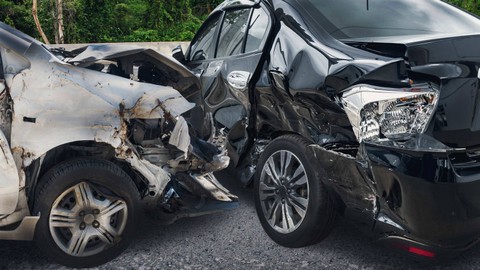 Tabrakan Beruntun di Jakbar Libatkan Mobil Listrik-Motor, 3 Orang Tewas