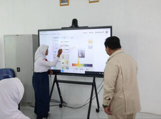 2 Tahun Transformasi Pendidikan, Revitalisasi Sekolah dan Digitalisasi Diperluas