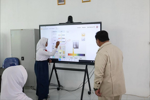 2 Tahun Transformasi Pendidikan, Revitalisasi Sekolah dan Digitalisasi Diperluas