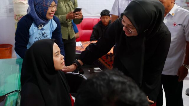 Ratusan Warga Banyuwangi Ikuti Operasi Katarak Gratis