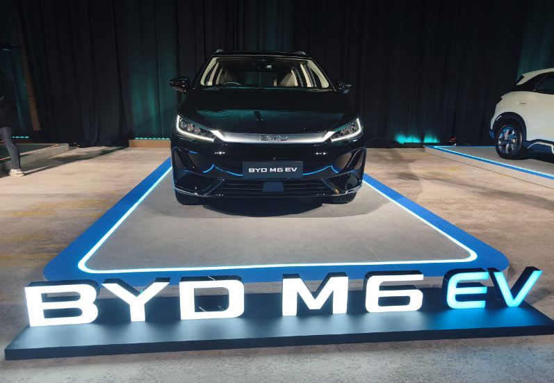 BYD M6 EV 2026 Segera Hadir di Indonesia