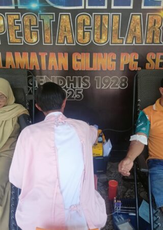 Karyawan dan Mitra PG Semboro Jember Tunjukkan Kepedulian Melalui Donor Darah