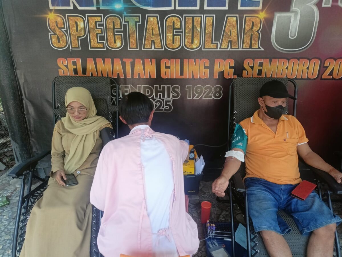 Karyawan dan Mitra PG Semboro Jember Tunjukkan Kepedulian Melalui Donor Darah