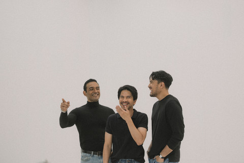 Andien Hadirkan 13 Muse di MV Naksir, Ada Adrian Khalif hingga Rony Parulian