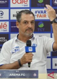 Arema FC Pecat Marcos Santos Usai Dibantai Persija 1-5