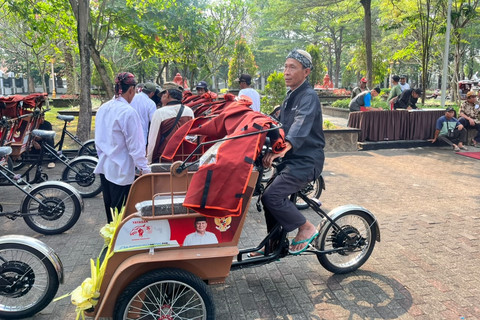 Bahagia Tukang Becak di Purwakarta Dapat Bantuan Becak Listrik dari Prabowo