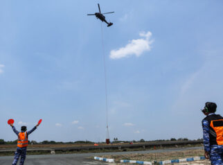 BNPB Alihkan Pesawat dan Helikopter Pemadam Karhutla dari Kalimantan ke Jawa Timur
