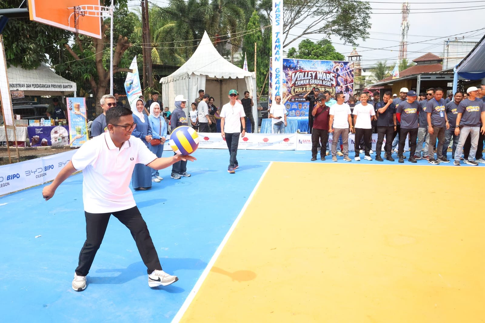 Buka Turnamen Voli, Gubernur Banten Kompetisi Buka Peluang UMKM
