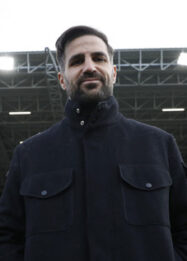 Cesc Fabregas Sesali Instruksi Turunkan Tempo Saat Como Bantai Man United