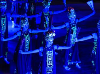 Gandrung Sewu 2026 Hadir dengan Konsep Glow in the Dark, 1.300 Penari Siap Gemerlap di Pantai Marina Boom