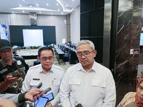 Farhan Tegaskan Penertiban PKL di Bandung Terus Jalan, Semua Kelurahan Disasar
