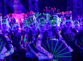 Foto 1.300 Penari Tampil Glow In The Dark di Banyuwangi di Banyuwangi