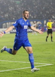 Foto Brace Balsa Bawa Persib Tekuk Melbourne Victory