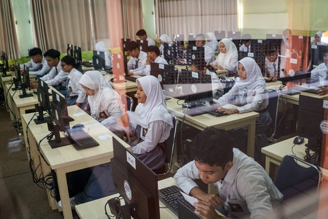 Foto Siswa SMAN 81 Jakarta Mengikuti Tes Kemampuan Akademik Jenjang SMA
