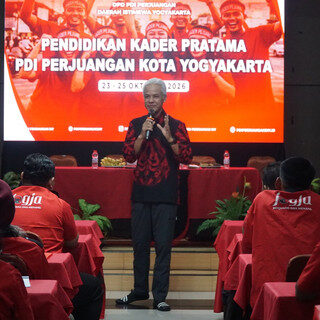 Ganjar Minta Kader PDIP Yogya Tunjukkan Politik yang Menjawab Persoalan Gen-Z