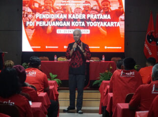 Ganjar Minta Kader PDIP Yogya Tunjukkan Politik yang Menjawab Persoalan Gen-Z